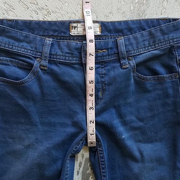 Free People Distressed Hem Jean Sz25 - Picture 4 of 6
